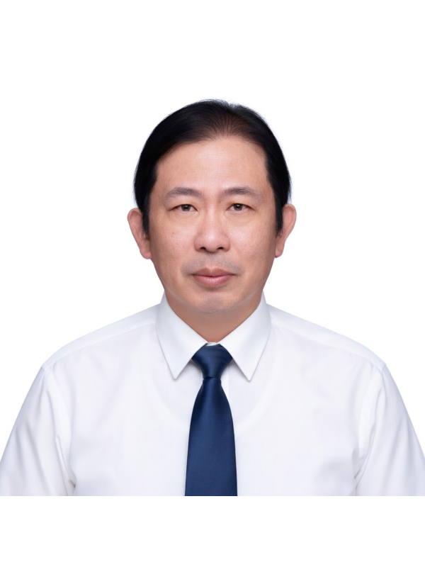 袁長安老師(國立清華大學博士)